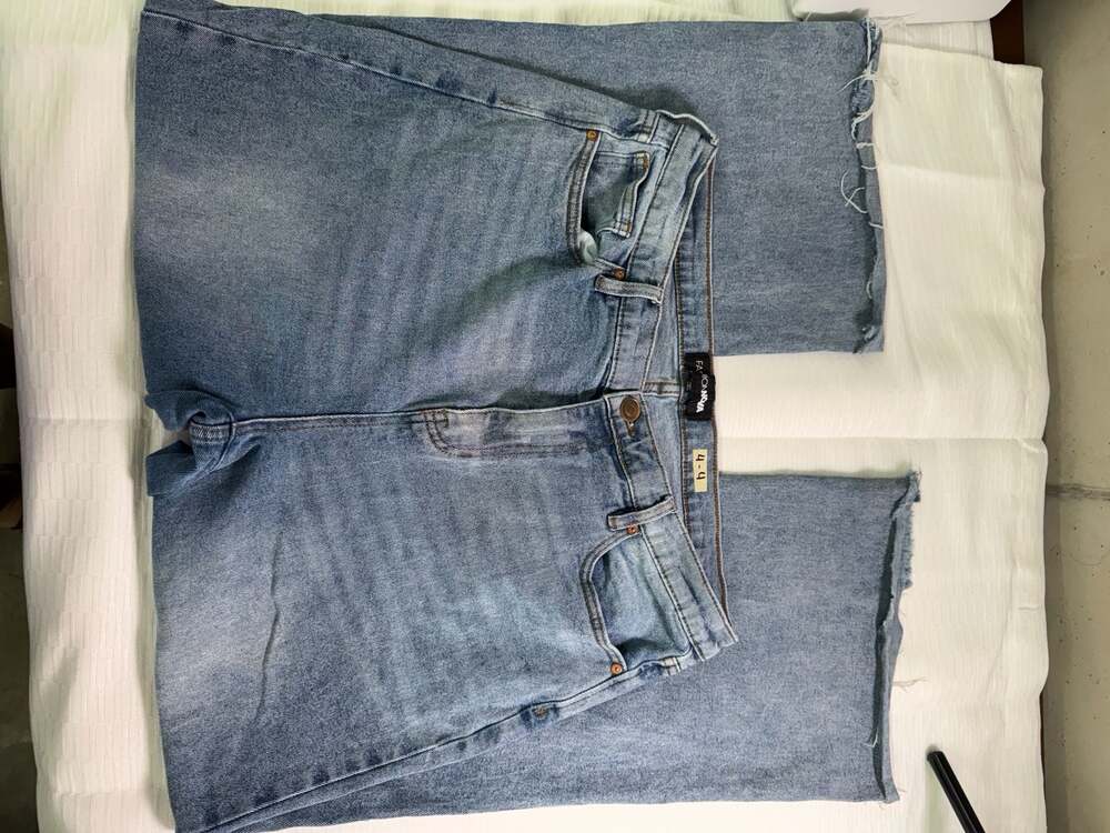 Fashion Nova Raw Hem Wide Leg Jeans Size 16